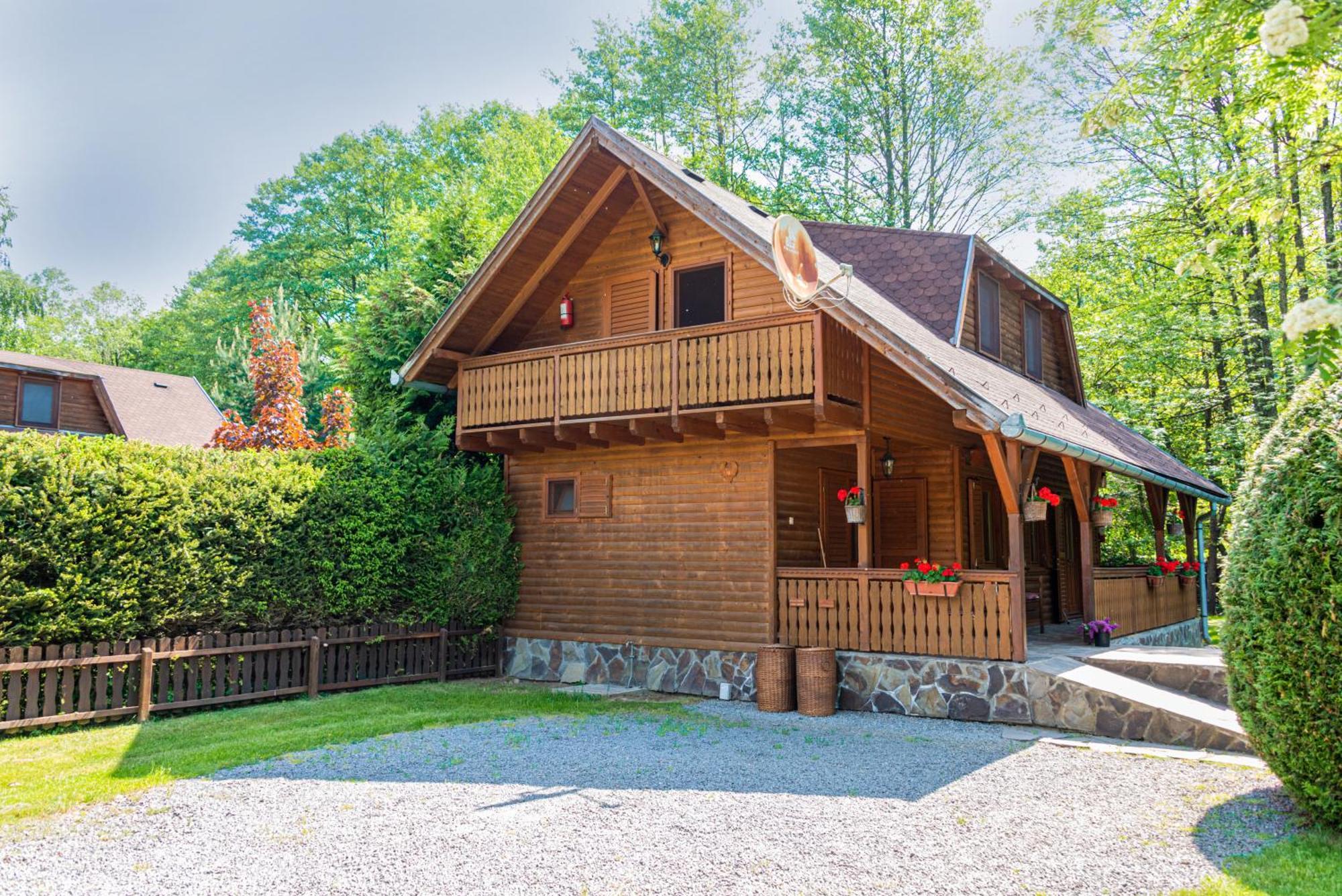 VárLak Sub Cetate Exterior foto